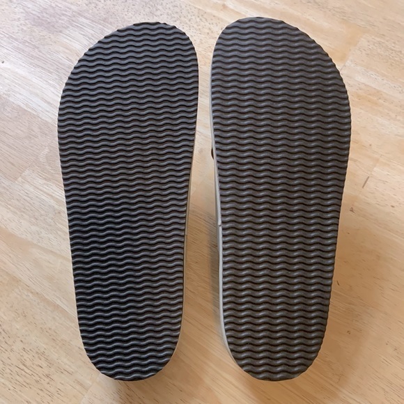 NIB FREE PEOPLE Sidelines Footbed Sandals Dove Grey - Picture 7 of 16